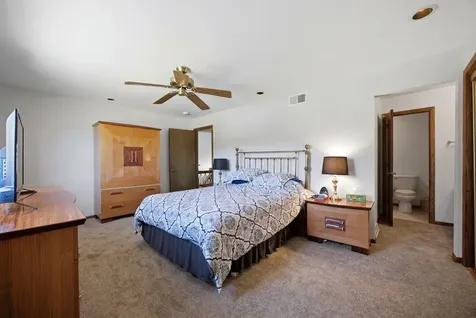 19W471 Deerpath Lane Lemont IL 60439
