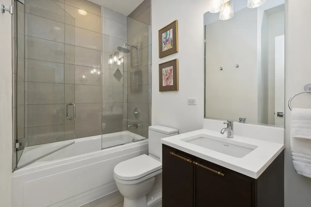 6 North Michigan Avenue Chicago IL 60602