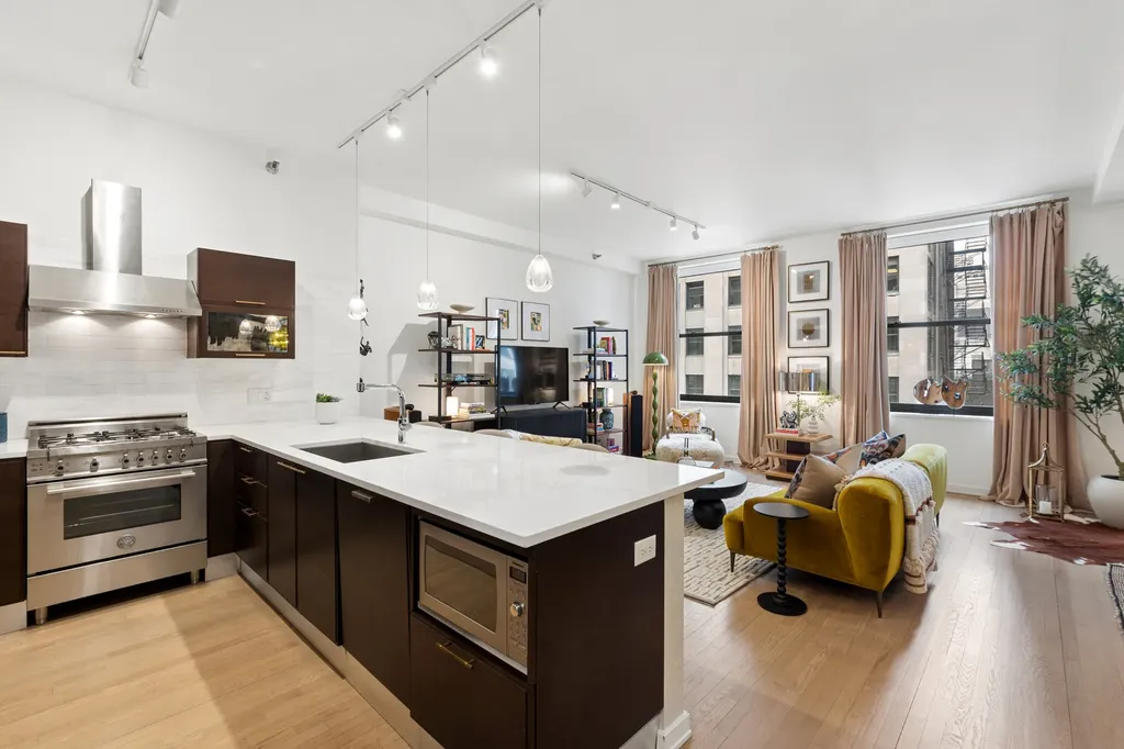 6 North Michigan Avenue Chicago IL 60602