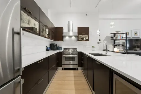 6 North Michigan Avenue Chicago IL 60602