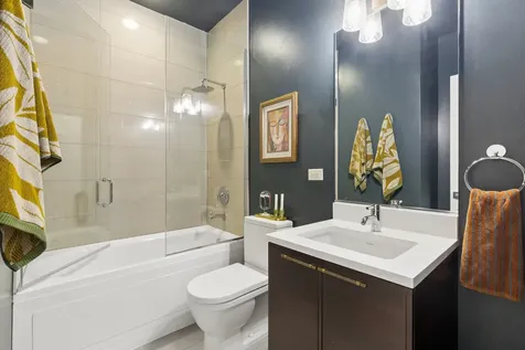 6 North Michigan Avenue Chicago IL 60602