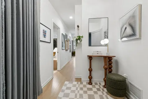 6 North Michigan Avenue Chicago IL 60602