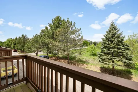 98 Village Station Lane Grayslake IL 60030