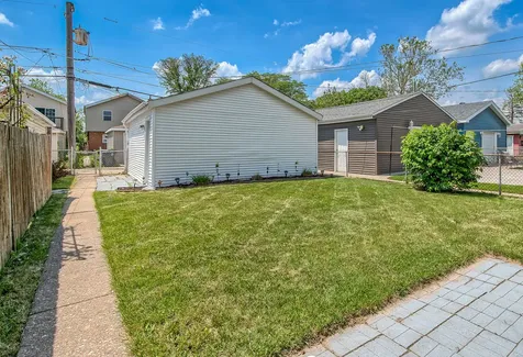 4524 1ST Avenue Lyons IL 60534