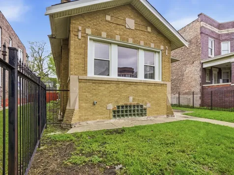 7815 South Emerald Avenue Chicago IL 60620