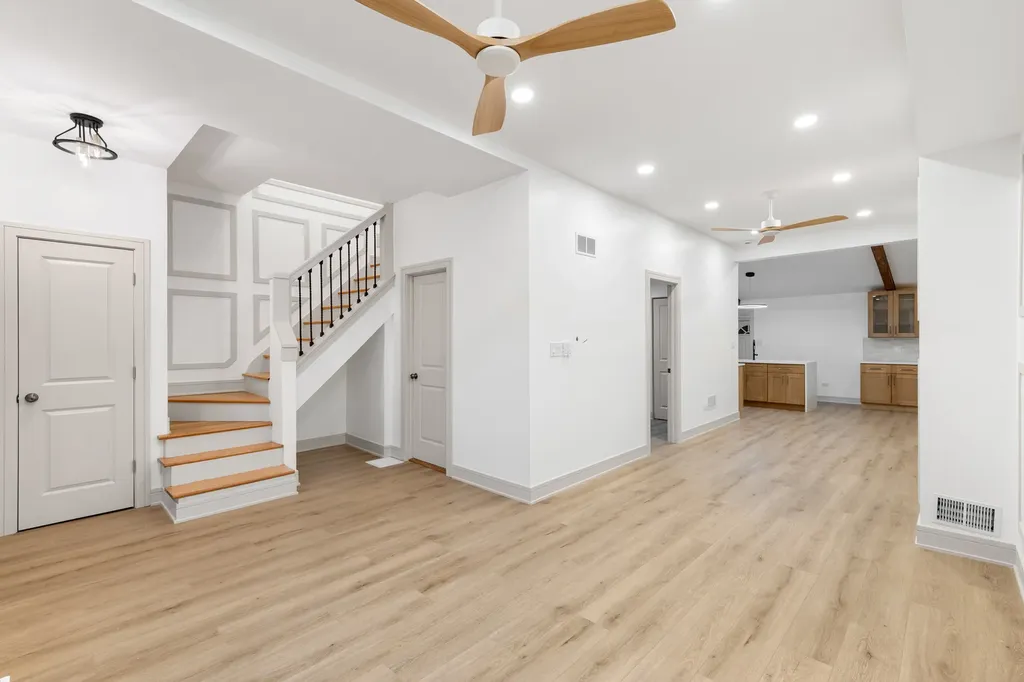 2927 North Rockwell Street Chicago IL 60618