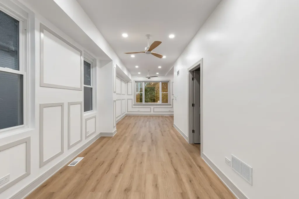 2927 North Rockwell Street Chicago IL 60618