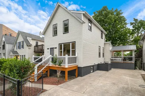 2927 North Rockwell Street Chicago IL 60618