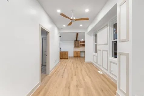 2927 North Rockwell Street Chicago IL 60618