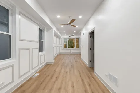 2927 North Rockwell Street Chicago IL 60618