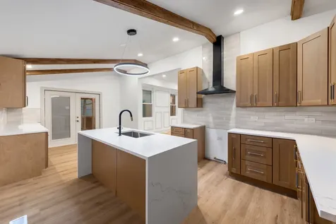 2927 North Rockwell Street Chicago IL 60618
