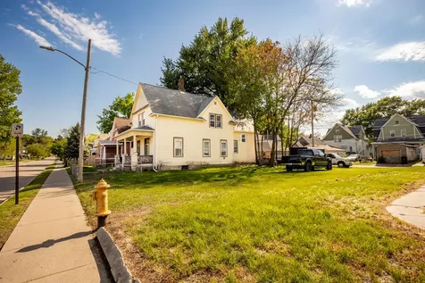 1030 15TH Street Rock Island IL 61201