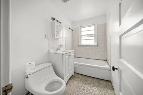 10441 South Avenue H Avenue Chicago IL 60617