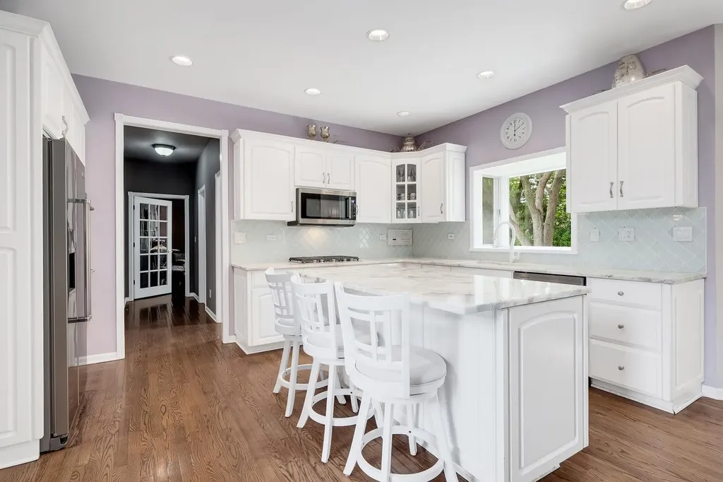 6714 Sweetbriar Lane Darien IL 60561