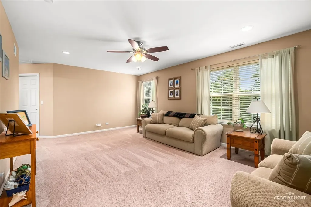 2579 Rourke Drive Aurora IL 60503