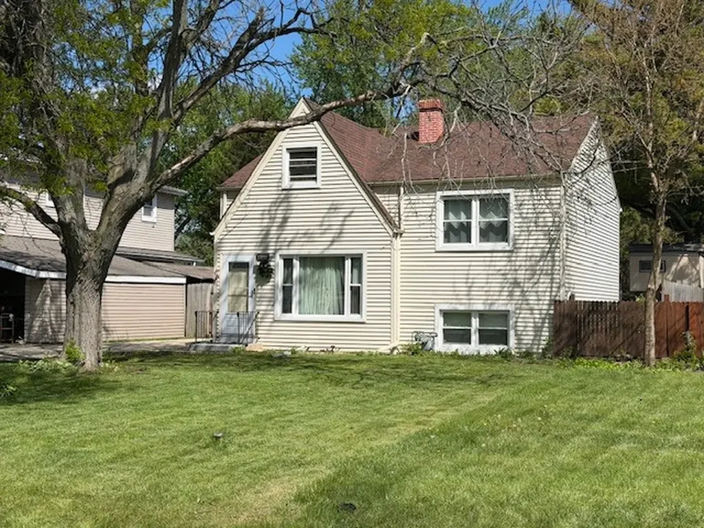 27W088 Evelyn Avenue Winfield IL 60190