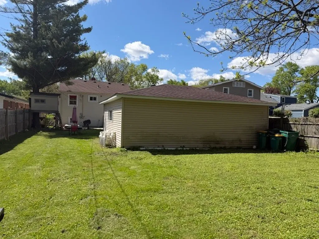 27W088 Evelyn Avenue Winfield IL 60190
