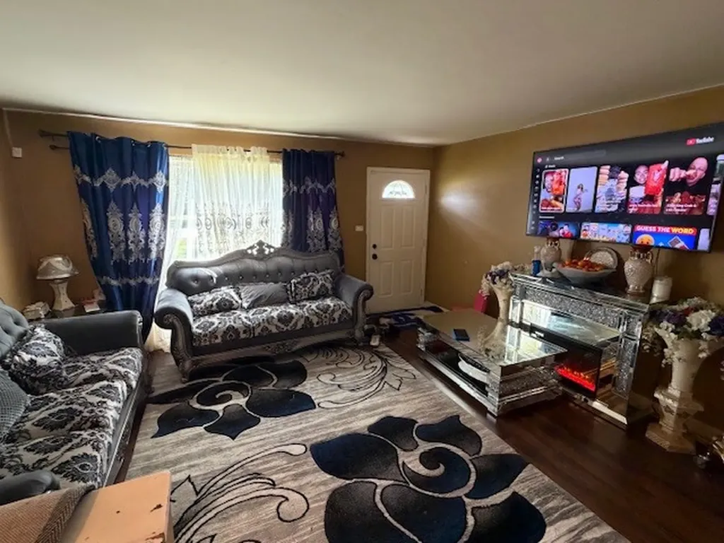 27W088 Evelyn Avenue Winfield IL 60190