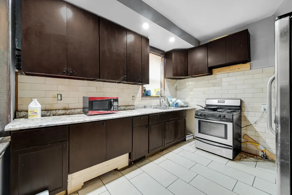 11317 South Indiana Avenue Chicago IL 60628