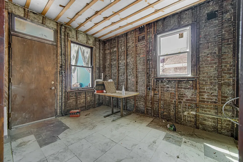 11317 South Indiana Avenue Chicago IL 60628