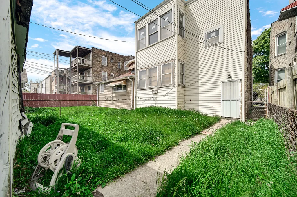 11317 South Indiana Avenue Chicago IL 60628