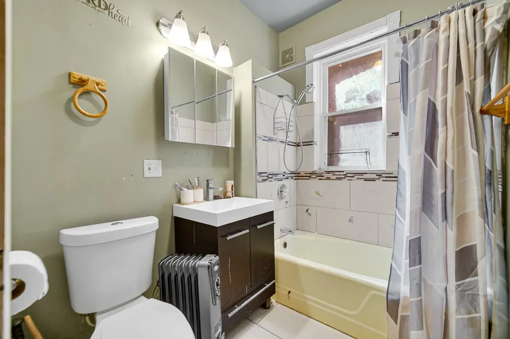 11317 South Indiana Avenue Chicago IL 60628