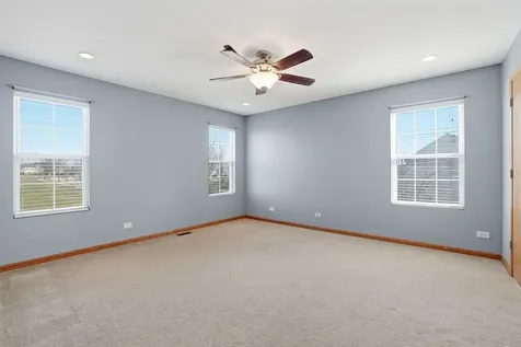 1008 Heron Circle Joliet IL 60431