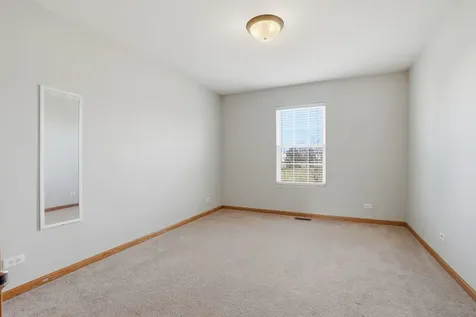 1008 Heron Circle Joliet IL 60431