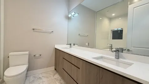 2930 North Lincoln Avenue Chicago IL 60657