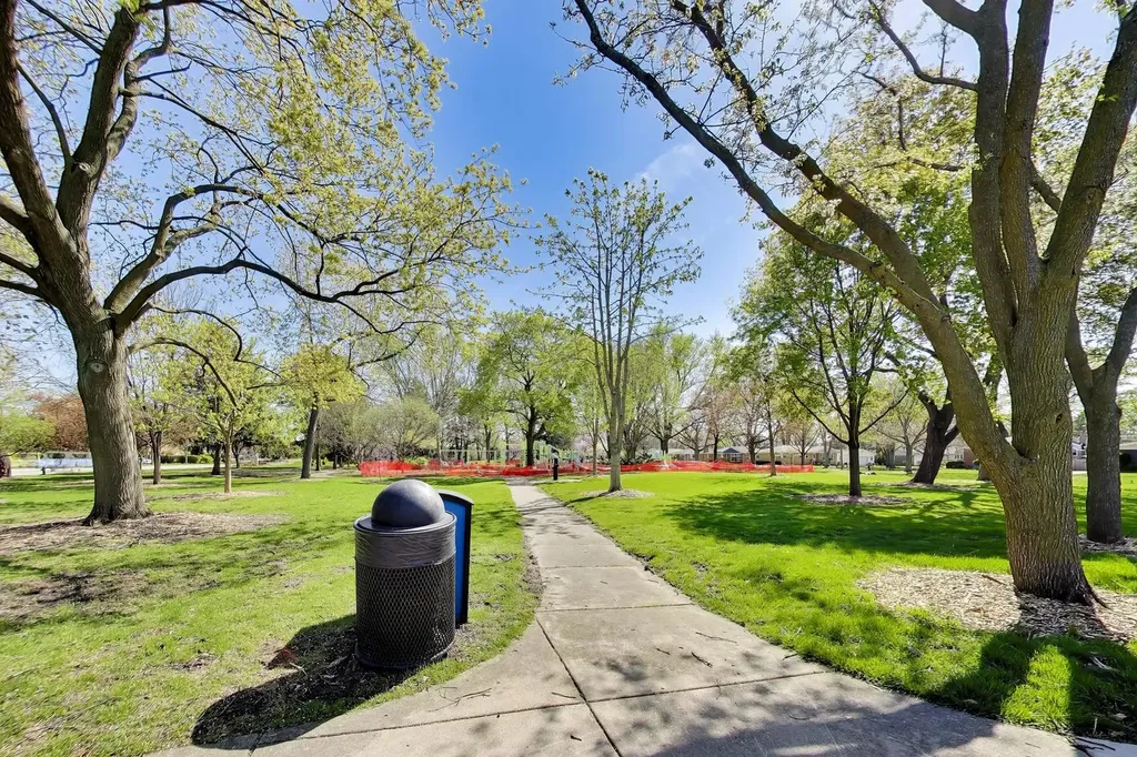 4050 Church Street Skokie IL 60076
