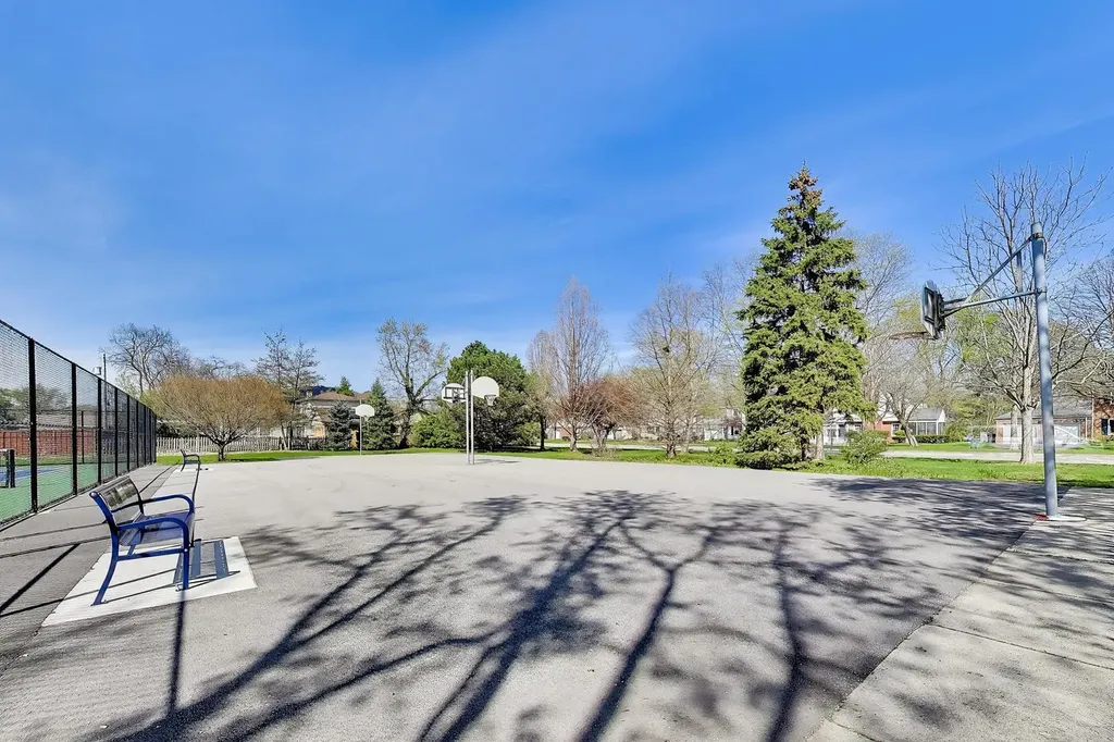 4050 Church Street Skokie IL 60076