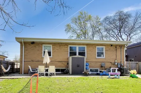 4050 Church Street Skokie IL 60076
