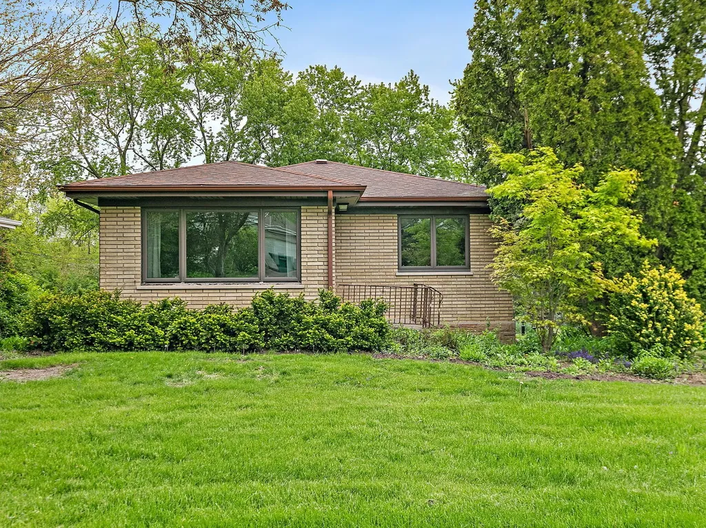 23509 North Garden Lane Lake Zurich IL 60047