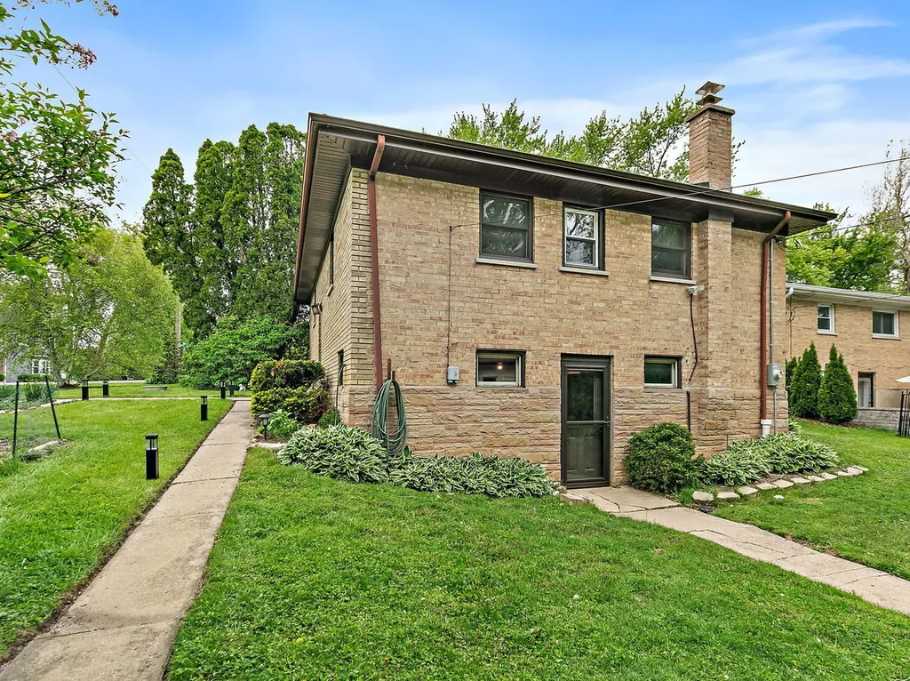23509 North Garden Lane Lake Zurich IL 60047