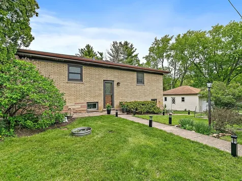 23509 North Garden Lane Lake Zurich IL 60047