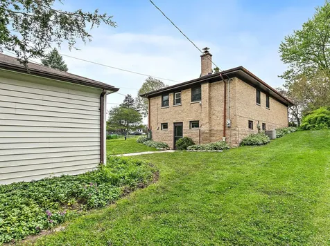 23509 North Garden Lane Lake Zurich IL 60047