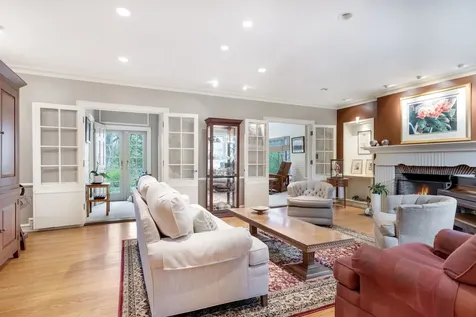 227 Miraflores Avenue Waukegan IL 60087