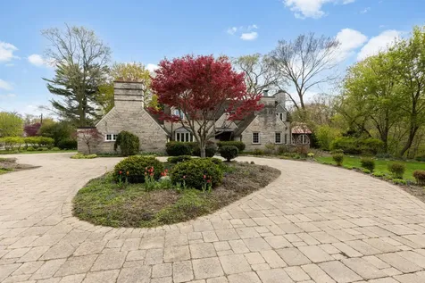 227 Miraflores Avenue Waukegan IL 60087