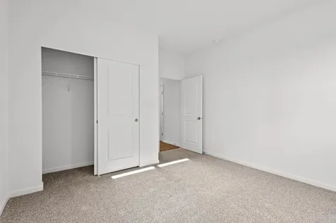 290 Snowdrop Lane Elgin IL 60124
