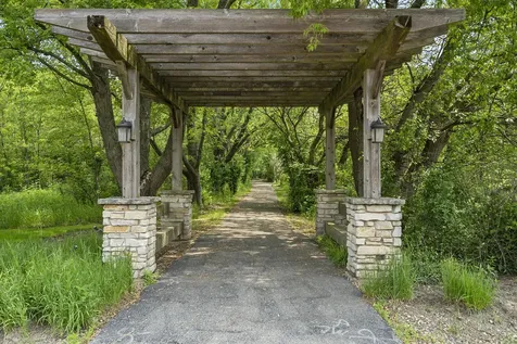 0N408 Eldon Drive N Geneva IL 60134
