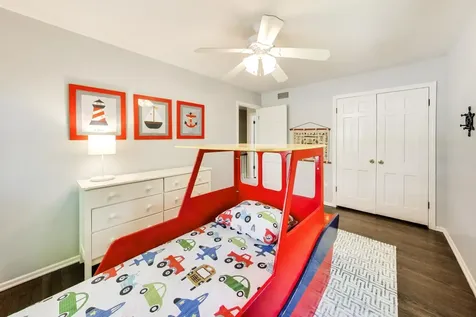 858 Woodbine Lane Northbrook IL 60062