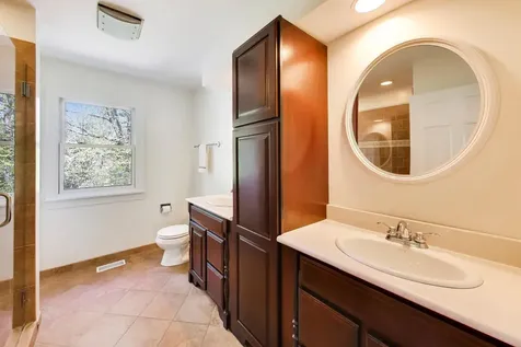 858 Woodbine Lane Northbrook IL 60062