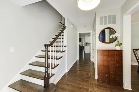 858 Woodbine Lane Northbrook IL 60062