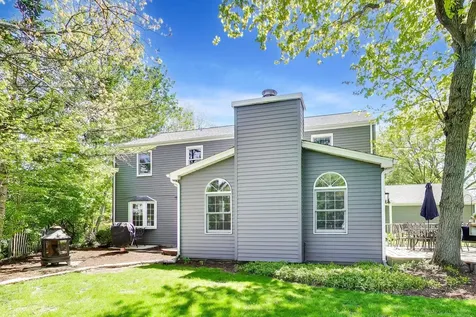858 Woodbine Lane Northbrook IL 60062