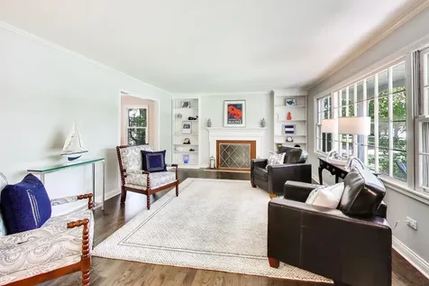 858 Woodbine Lane Northbrook IL 60062