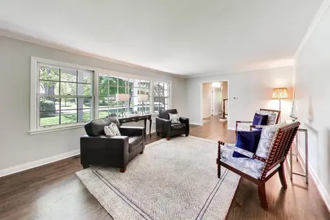 858 Woodbine Lane Northbrook IL 60062