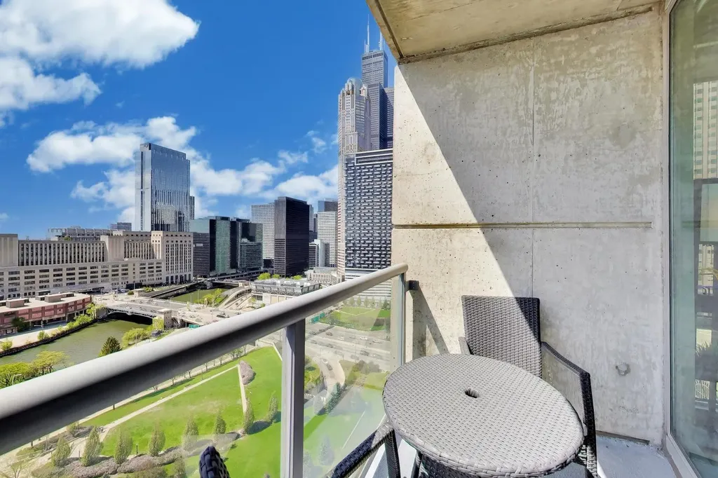 611 South Wells Street Chicago IL 60607