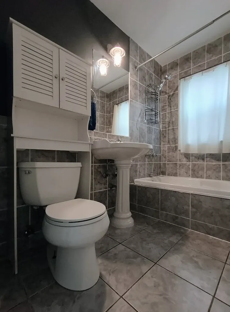 3905 North Odell Avenue Chicago IL 60634