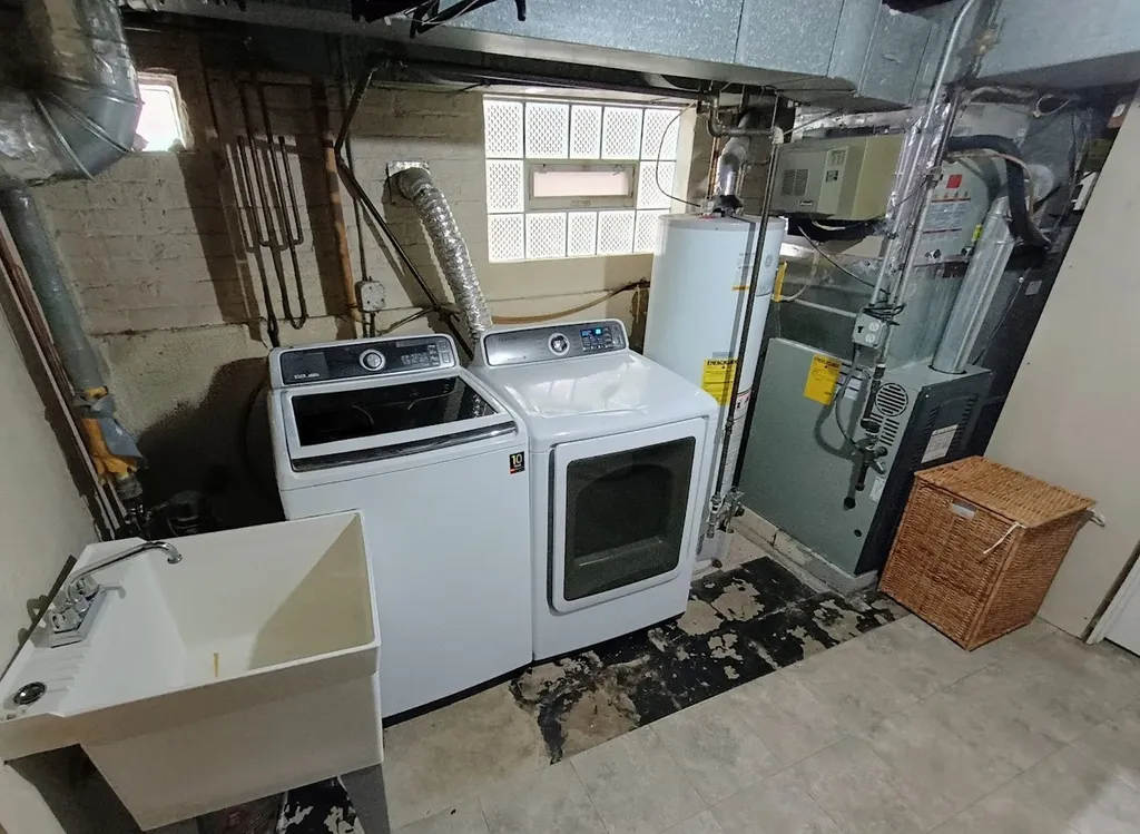 3905 North Odell Avenue Chicago IL 60634