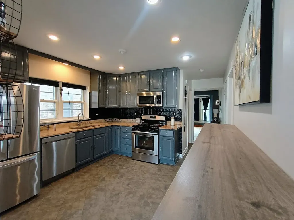 3905 North Odell Avenue Chicago IL 60634